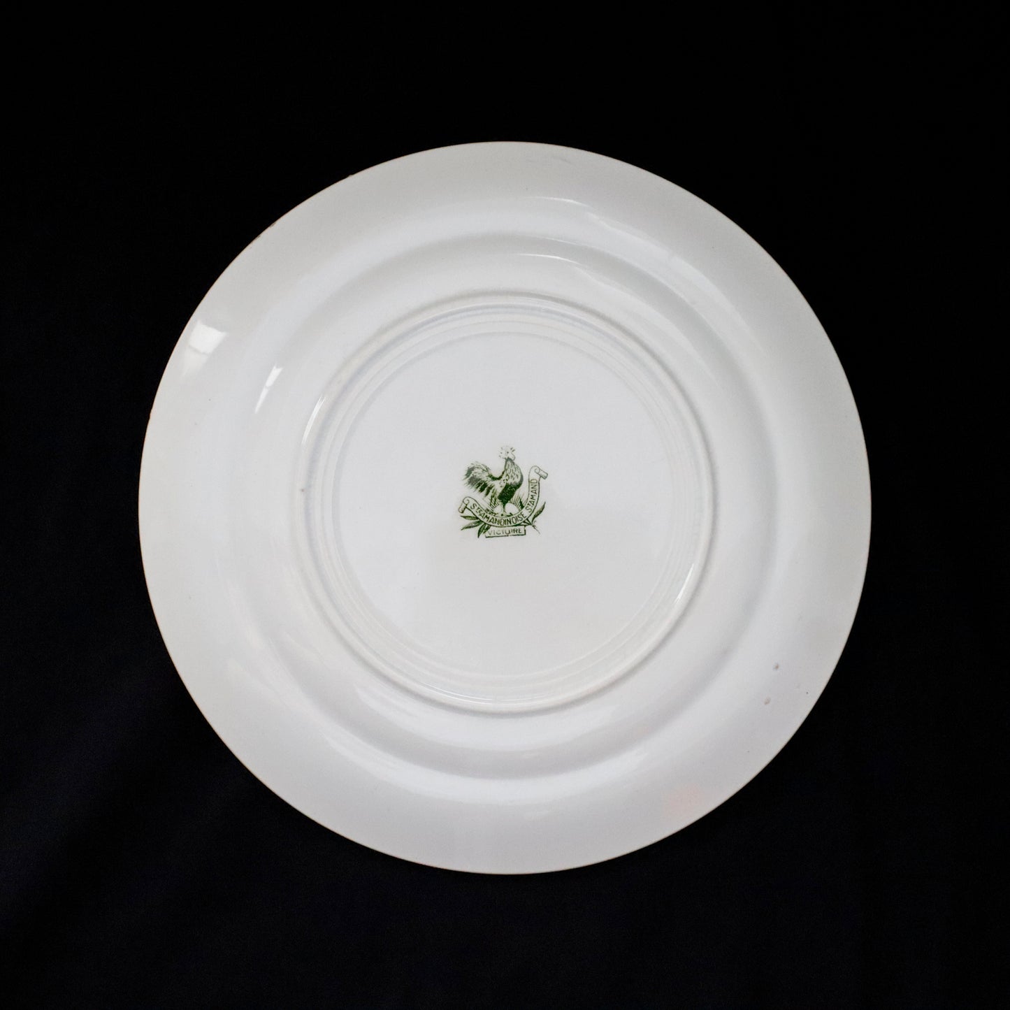 SAINT AMAND | Plate “VICTOIRE”