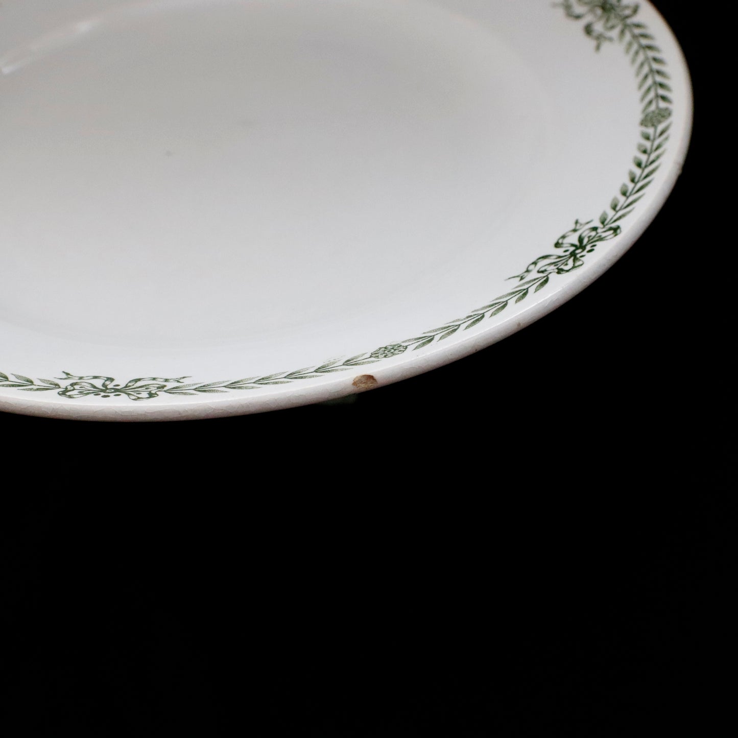 SAINT AMAND | Plate “VICTOIRE”