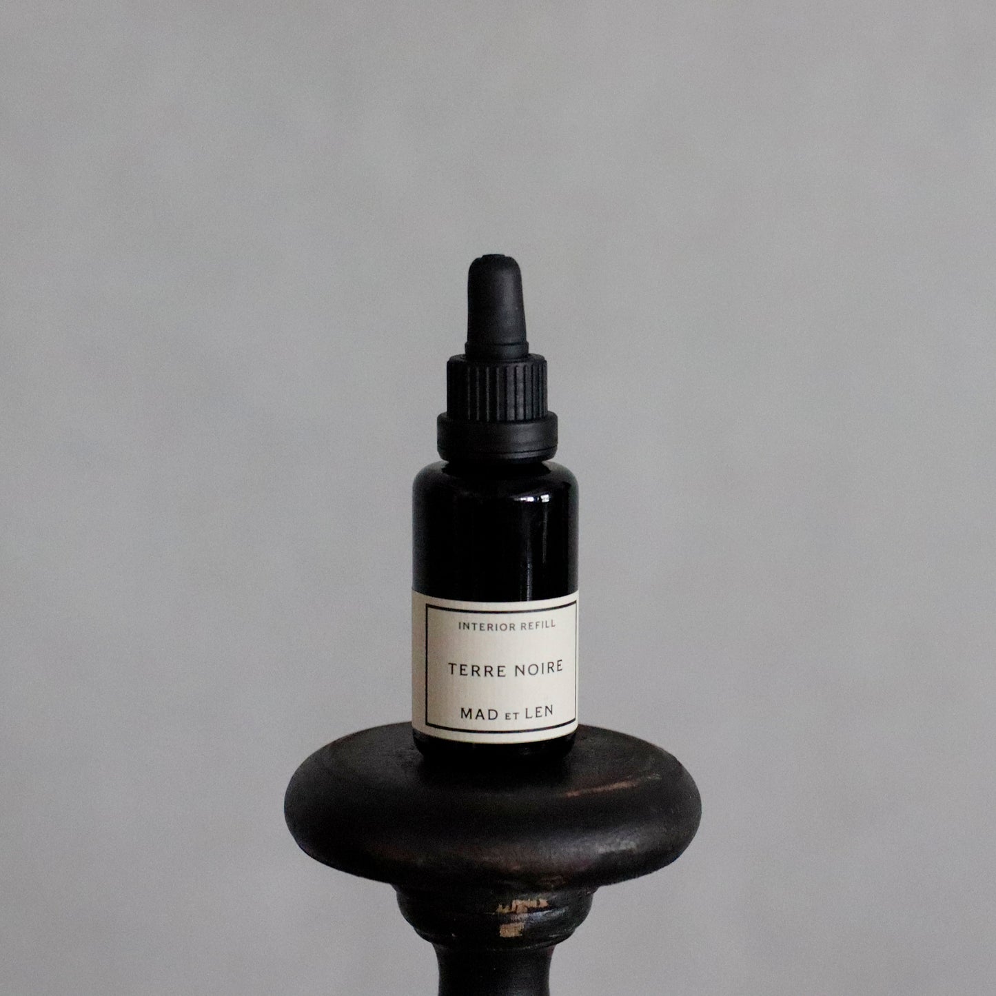 MAD ET LEN | RECHARGER / REFILLING POT POURRI “TERRE NOIRE”