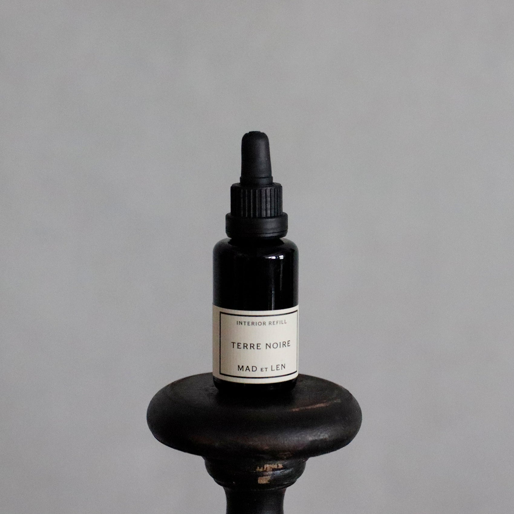 MAD ET LEN | RECHARGER / REFILLING POT POURRI “TERRE NOIRE”