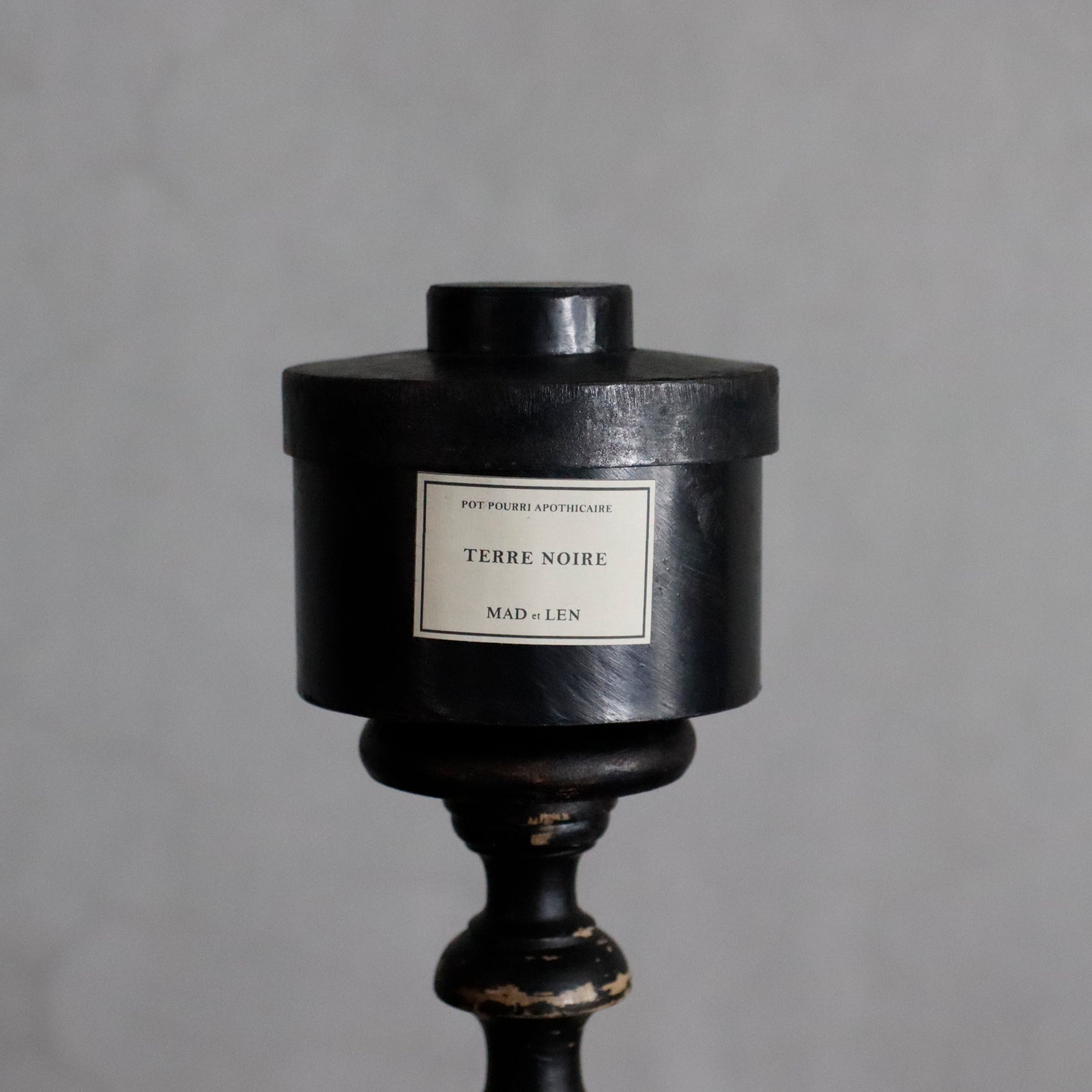 MAD ET LEN | POT POURRI APOTHICAIRE _ SMALL “TERRE NOIRE”