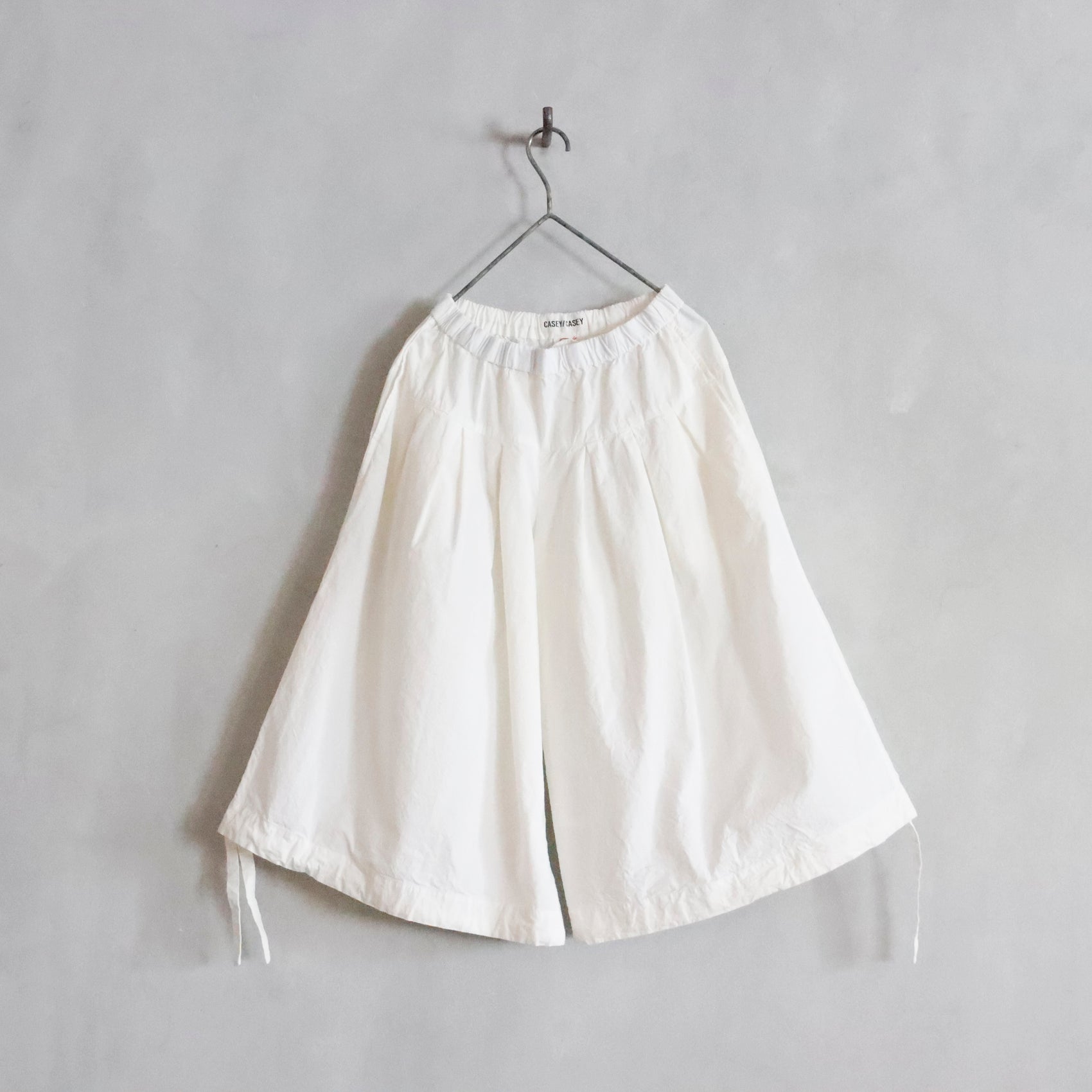 CASEY/CASEY | PLI SHORT PANTS