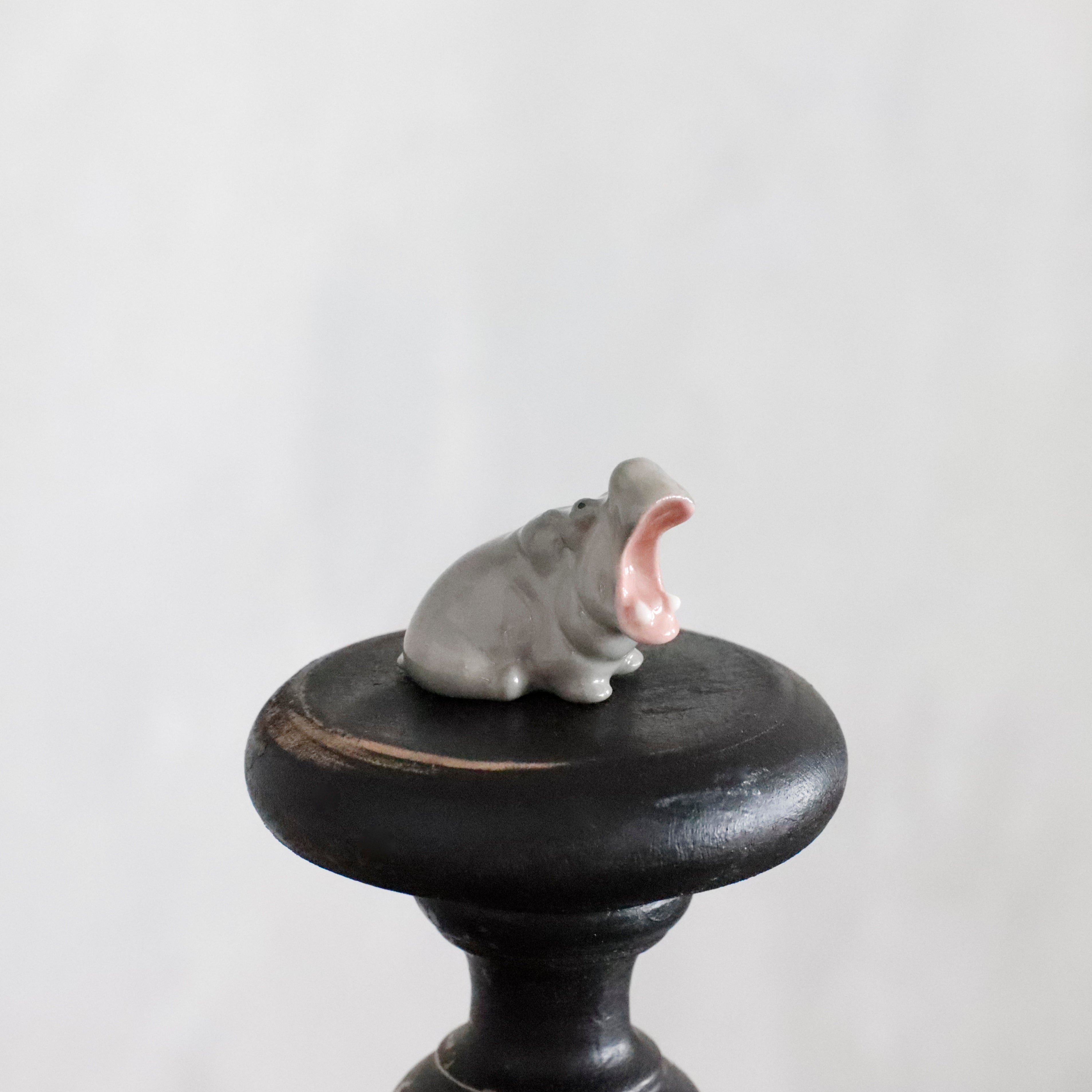 LOMONOSOV | Hippo Baby Tiny Figurine – VISIONS -antiques