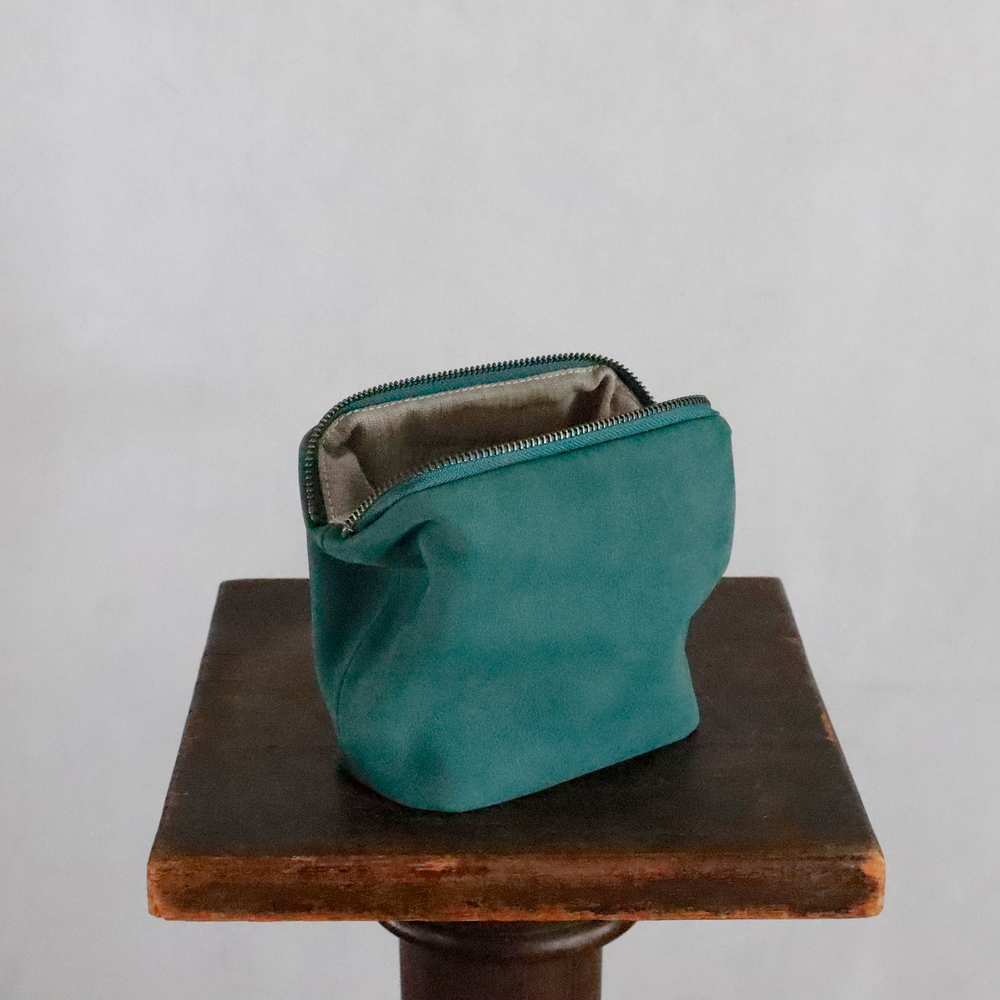 STYLE CRAFT | Green Goat Nubuck Pouch "FP-01"