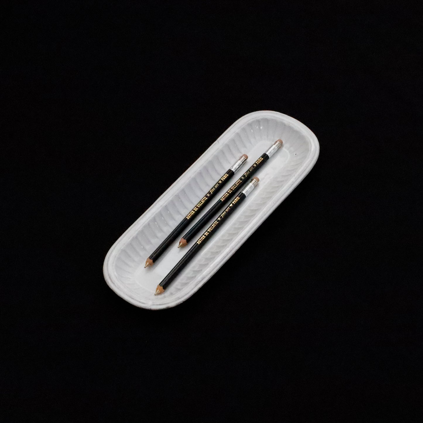 “Fifi” Platter for Pencils