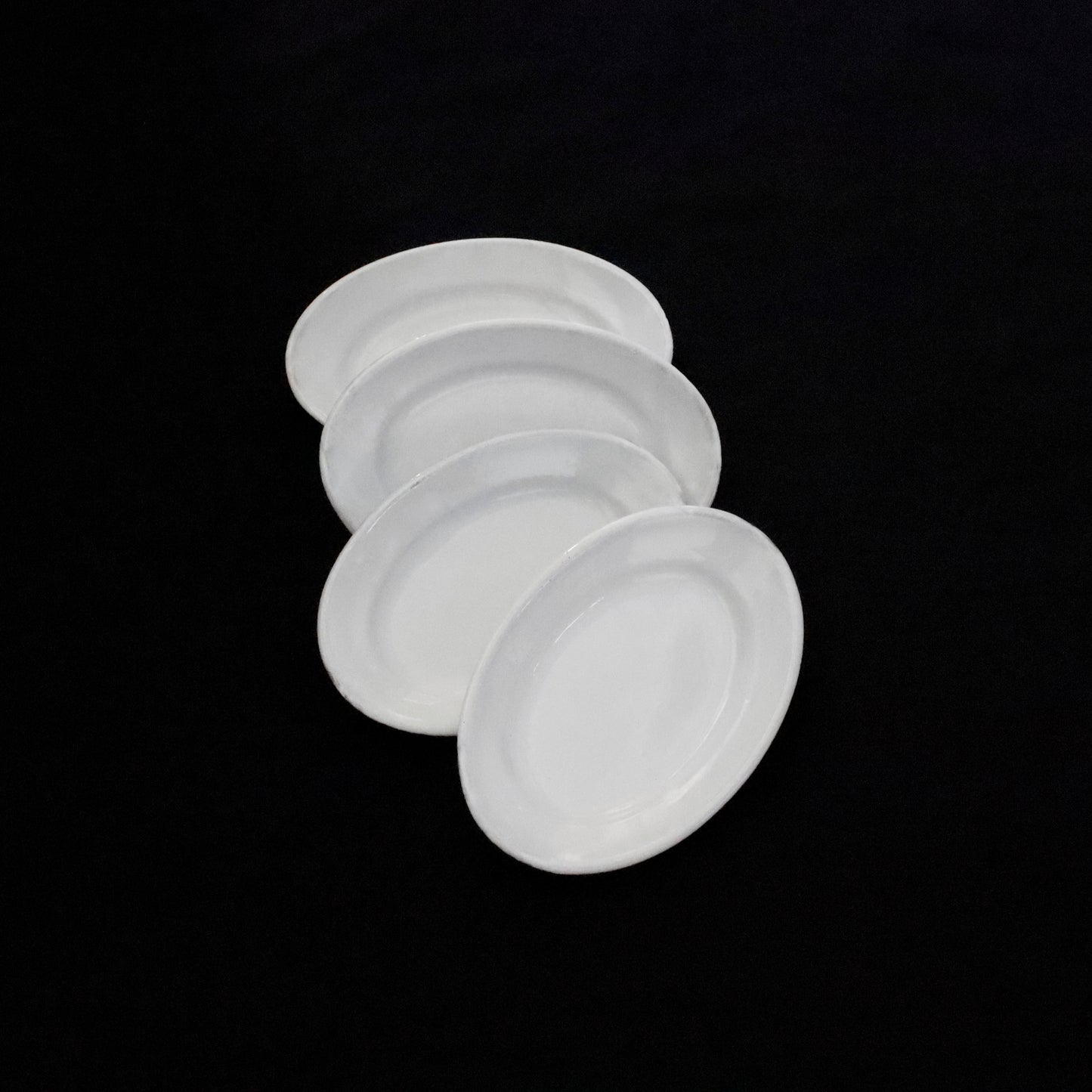 “Sobre” Small Oval Plate