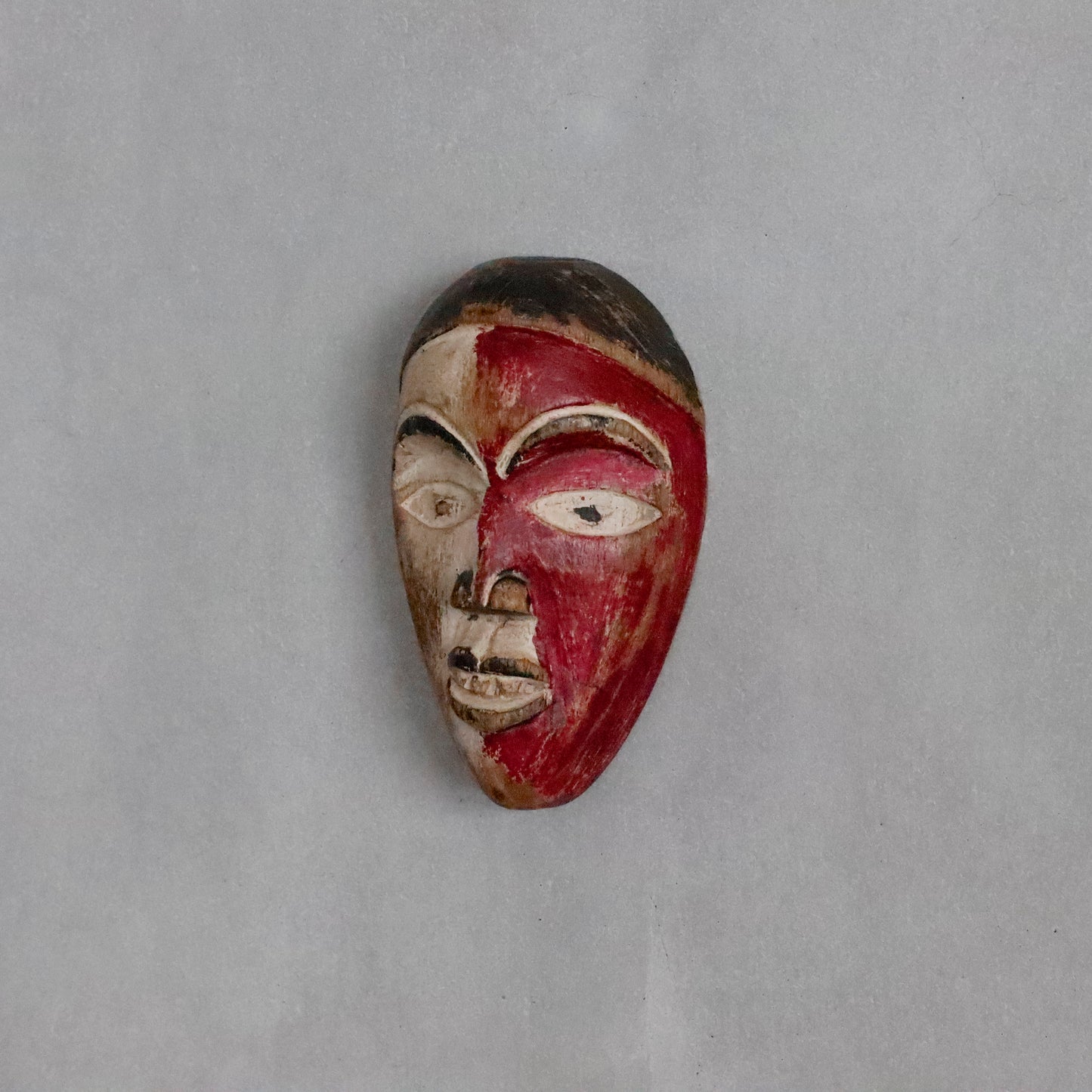 Vinatge | Nigeria Passport Mask