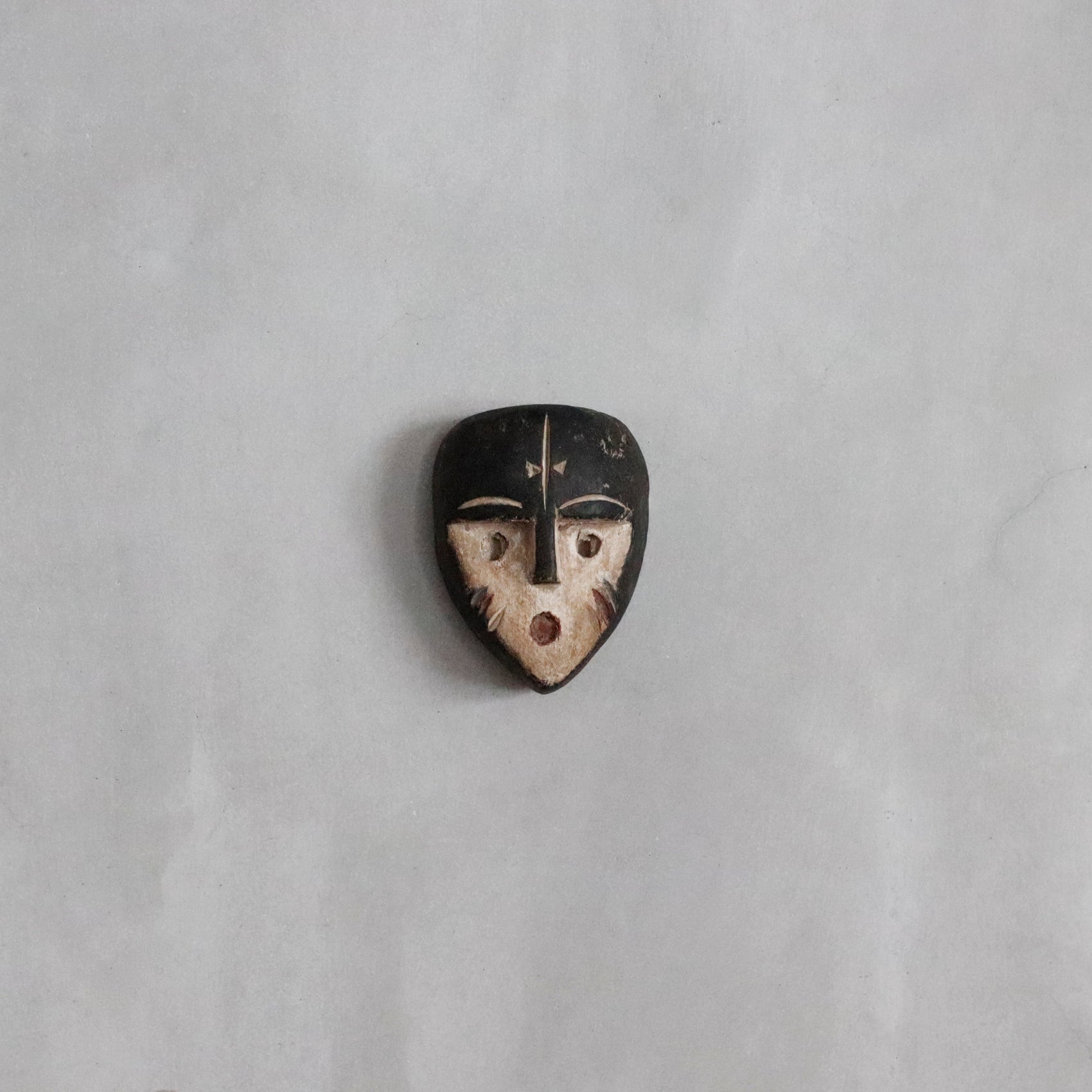 Vinatge | Nigeria “Yoruba” Passport Mask