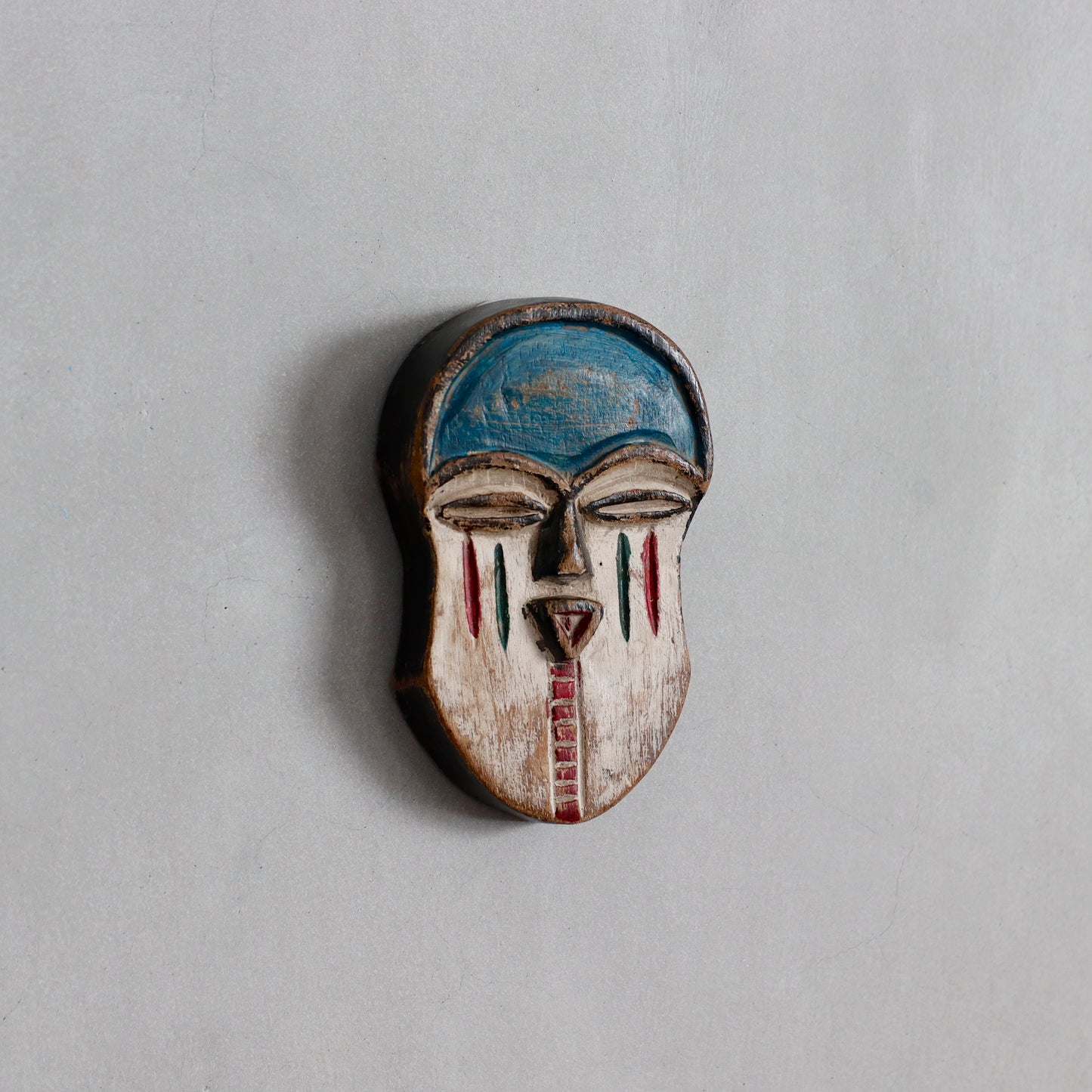 Vinatge | Congo Passport Mask