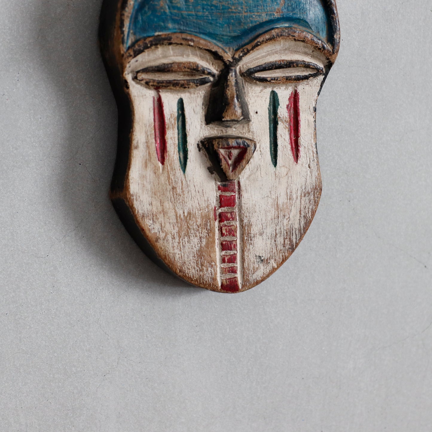 Vinatge | Congo Passport Mask