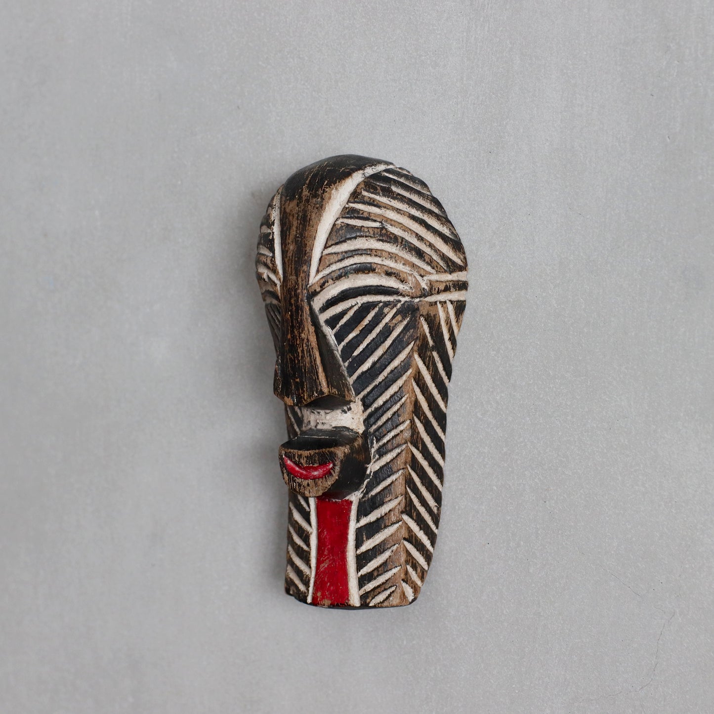 Vinatge | Congo Songye Passport Mask