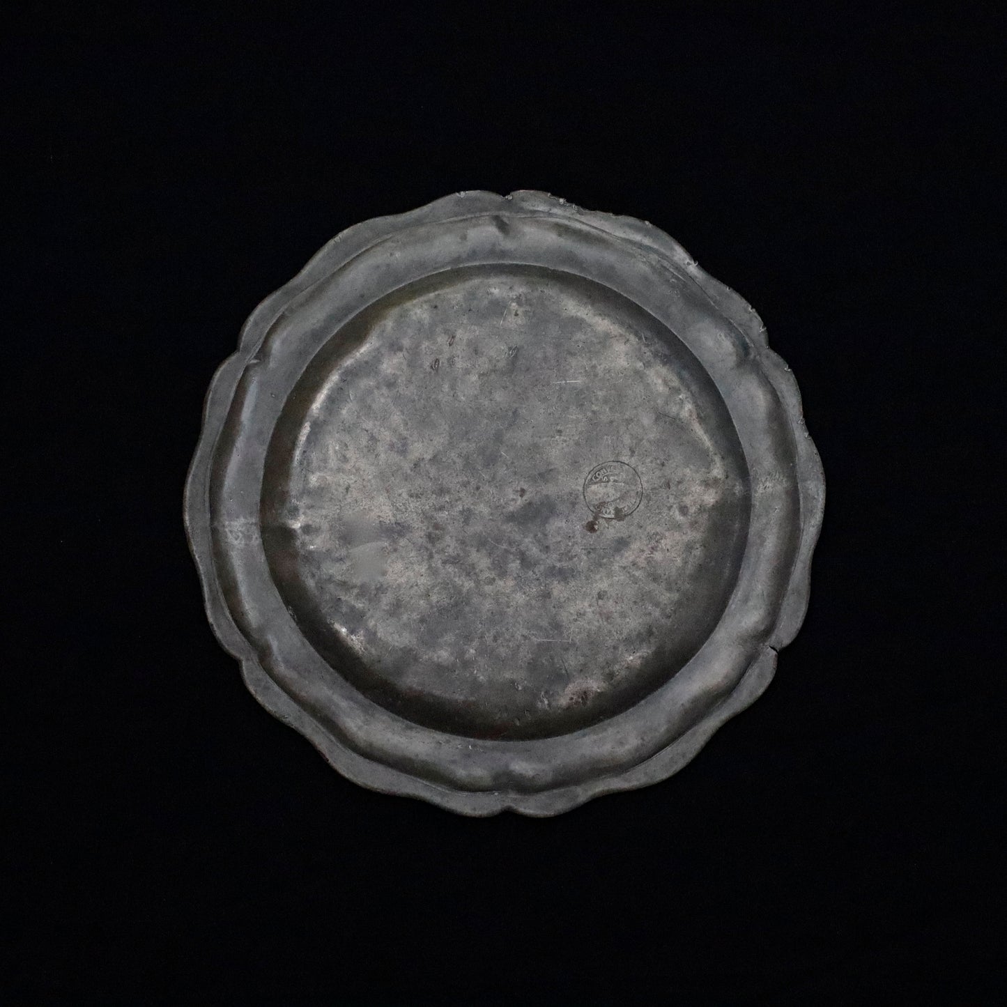 PEWTER PLATE FLOWER LIM