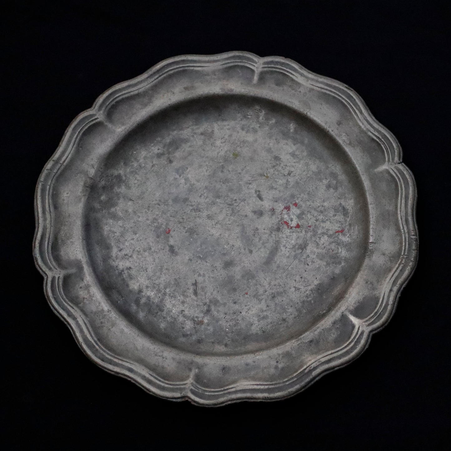 PEWTER PLATE FLOWER LIM