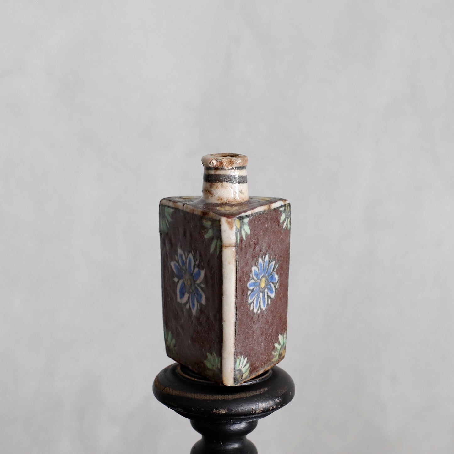 Persian Jar / Style Kadjar (Trianglar Tube)