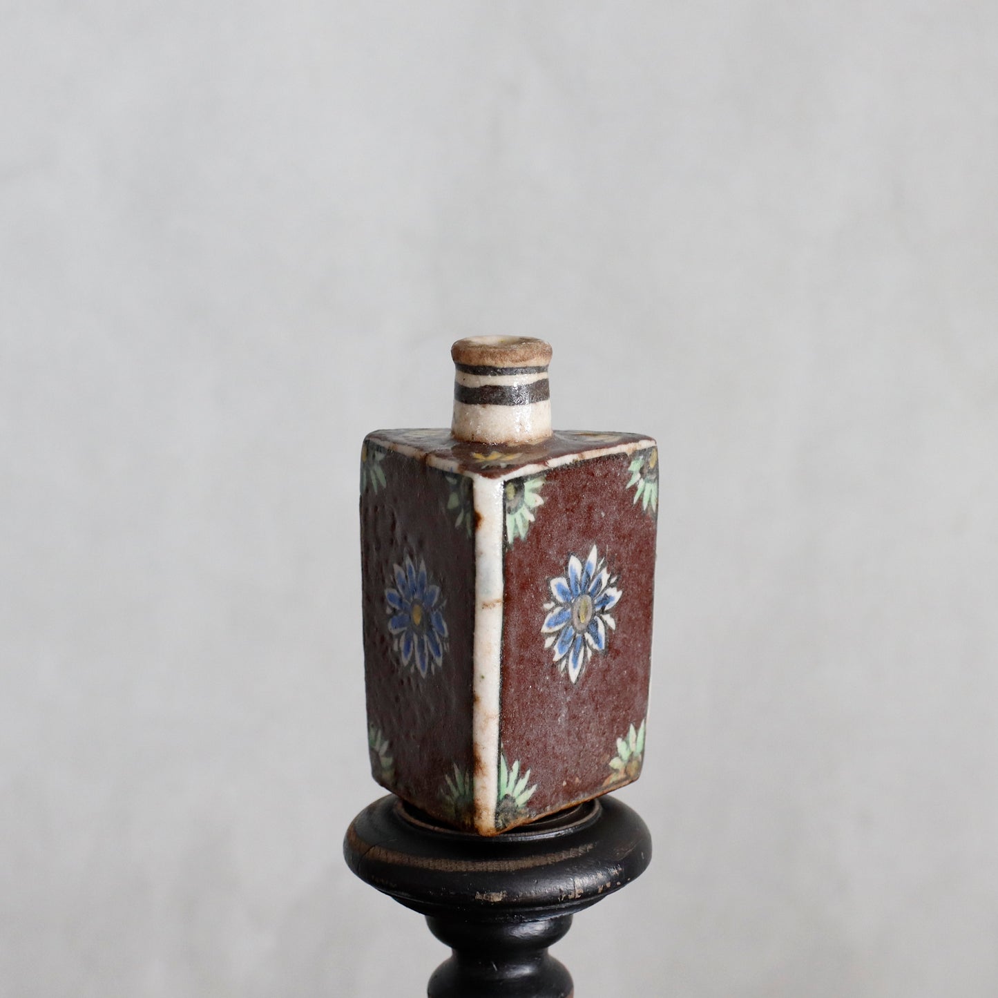 Persian Jar / Style Kadjar (Trianglar Tube)