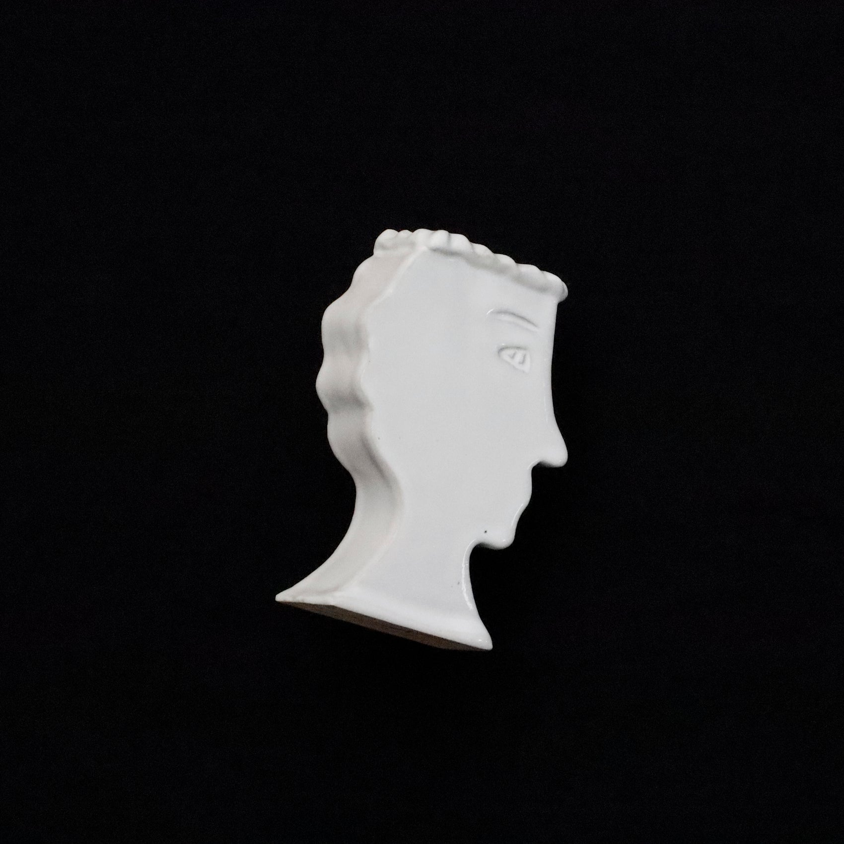 IBUTSU ― FACE VASE