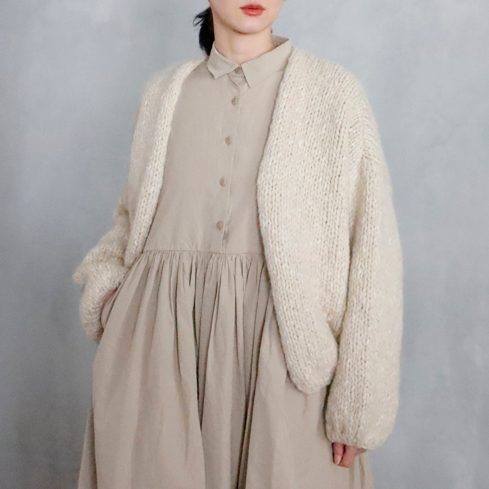 CASEY/CASEY | SHORT CARDIGAN ー ECRU