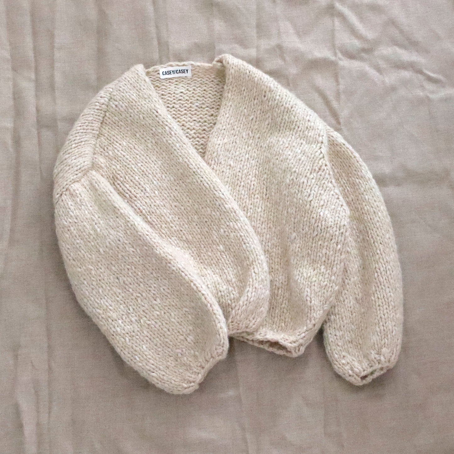 CASEY/CASEY | SHORT CARDIGAN ー ECRU