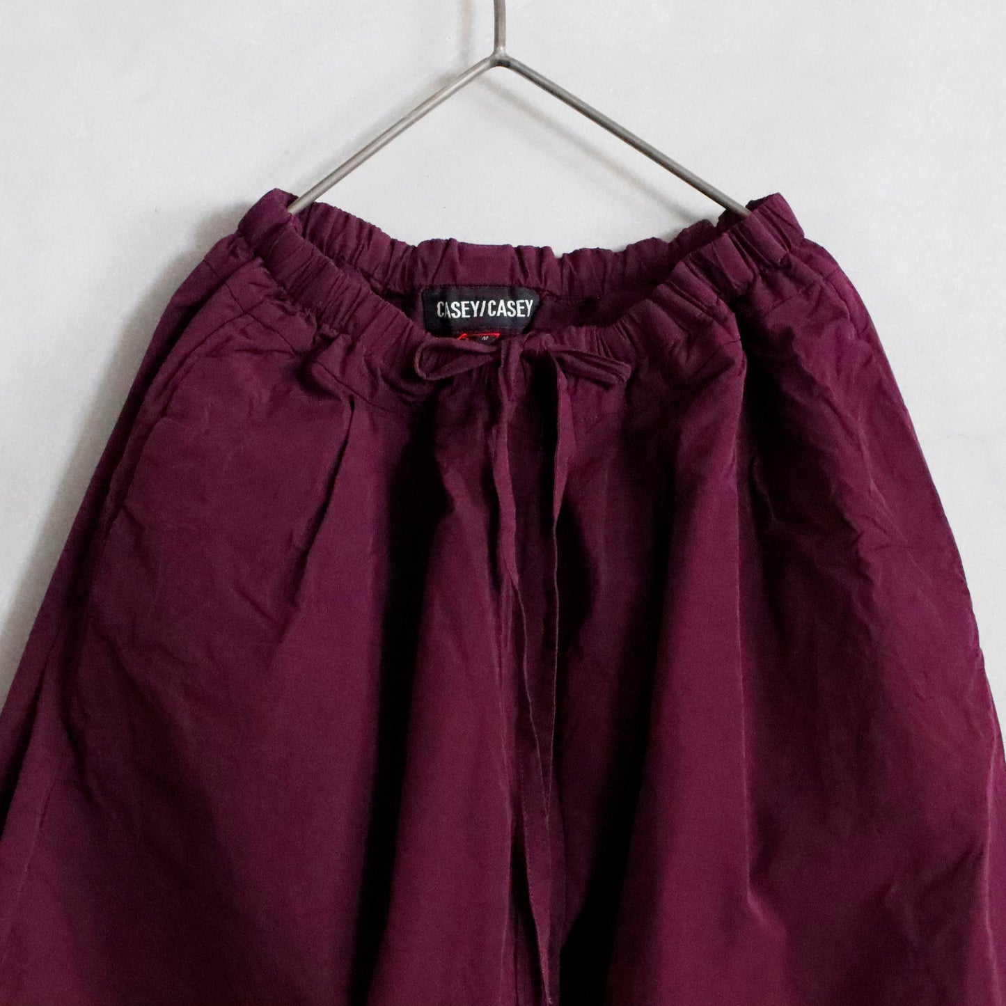 CASEY/CASEY | TIPPY PANT ー BLACKBERRY