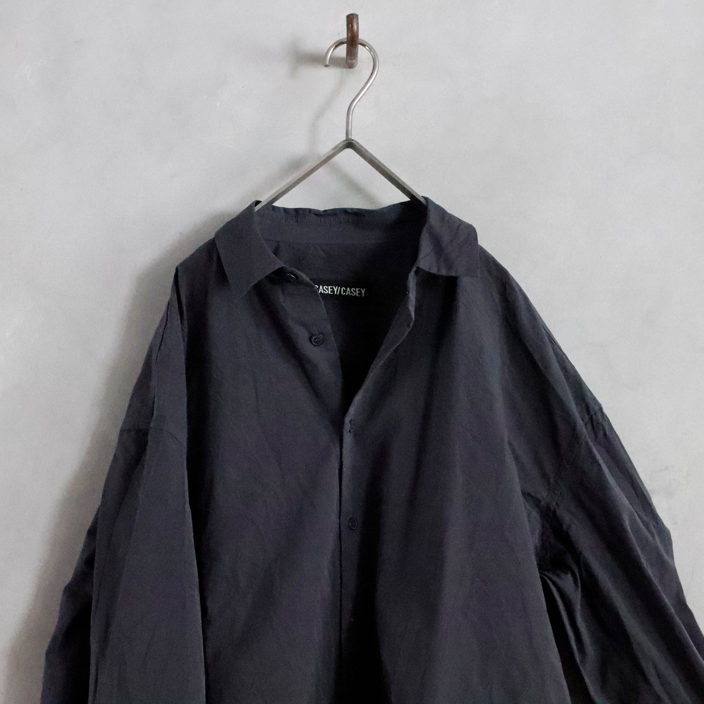 CASEY/CASEY | HAMNET SHIRT ー BLU SKULL