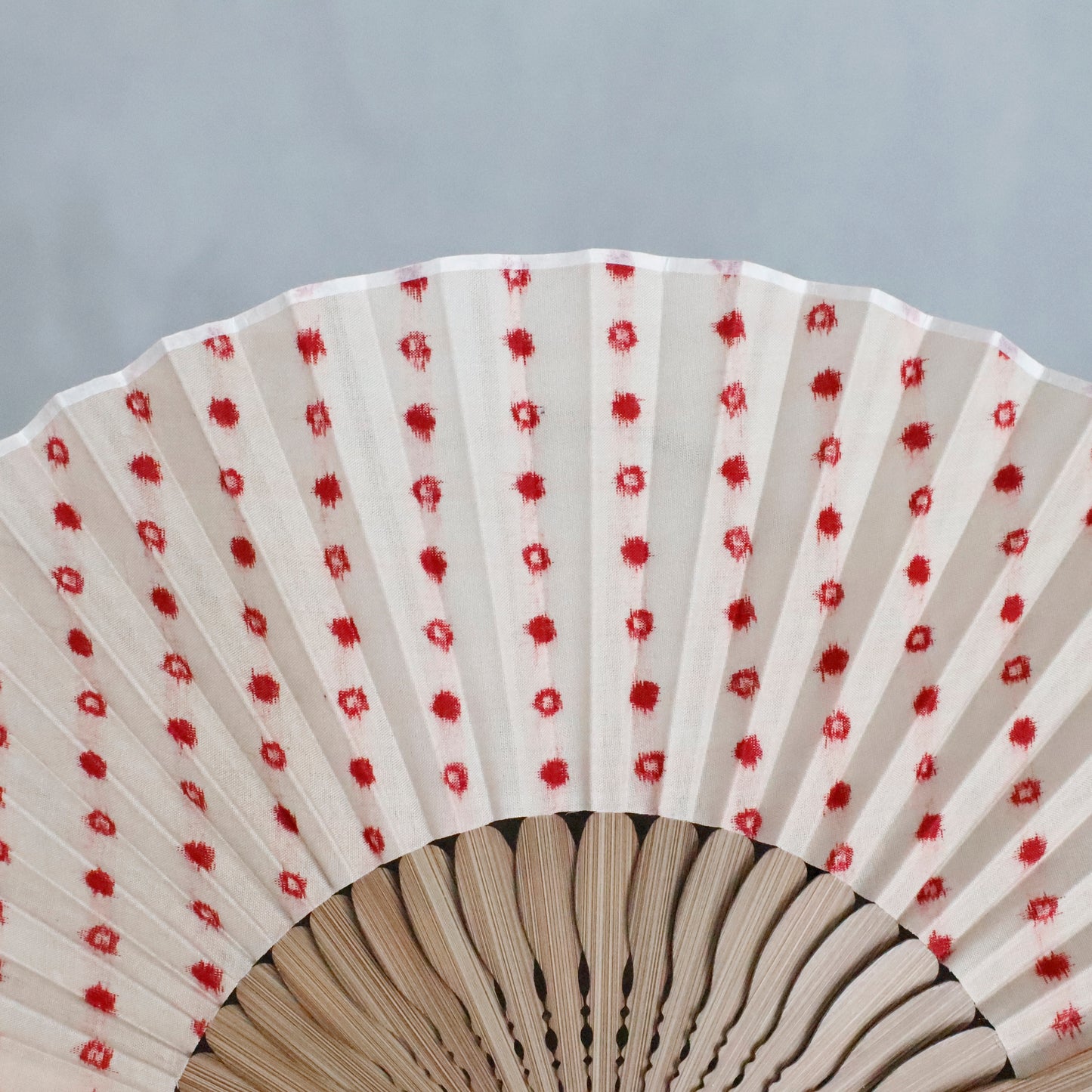 CP SENSU / FOLDING FAN - RED DOTS