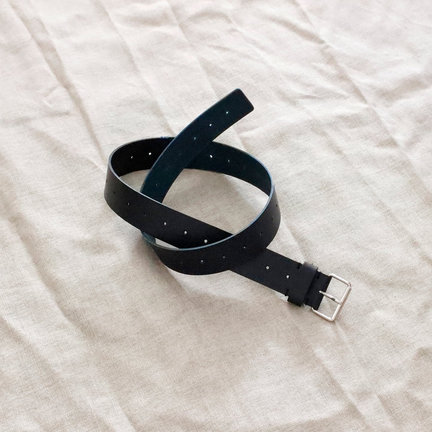 daniela gregis | leather belt dimirtillo sfoderata
