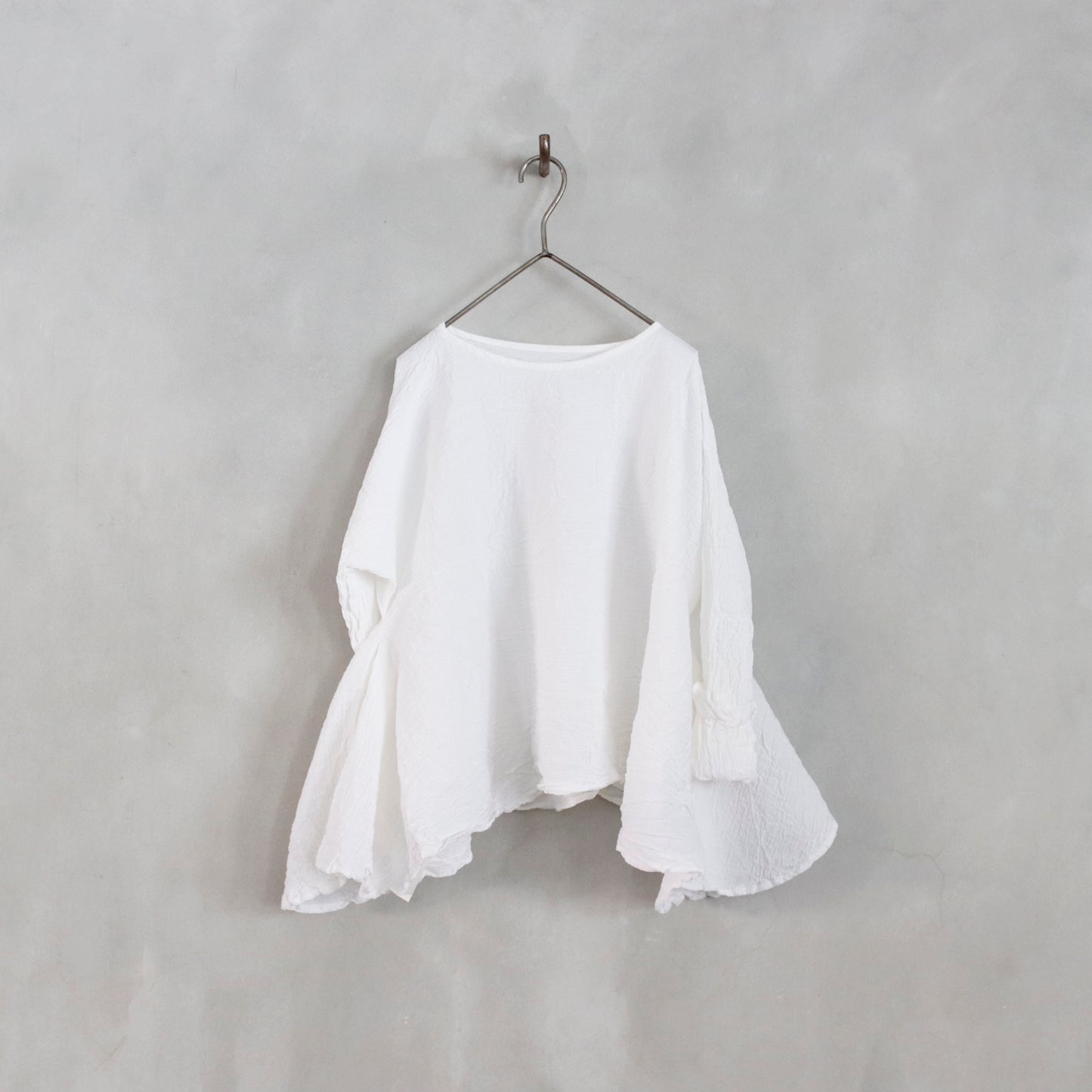 Blouse not yet washed - optical white