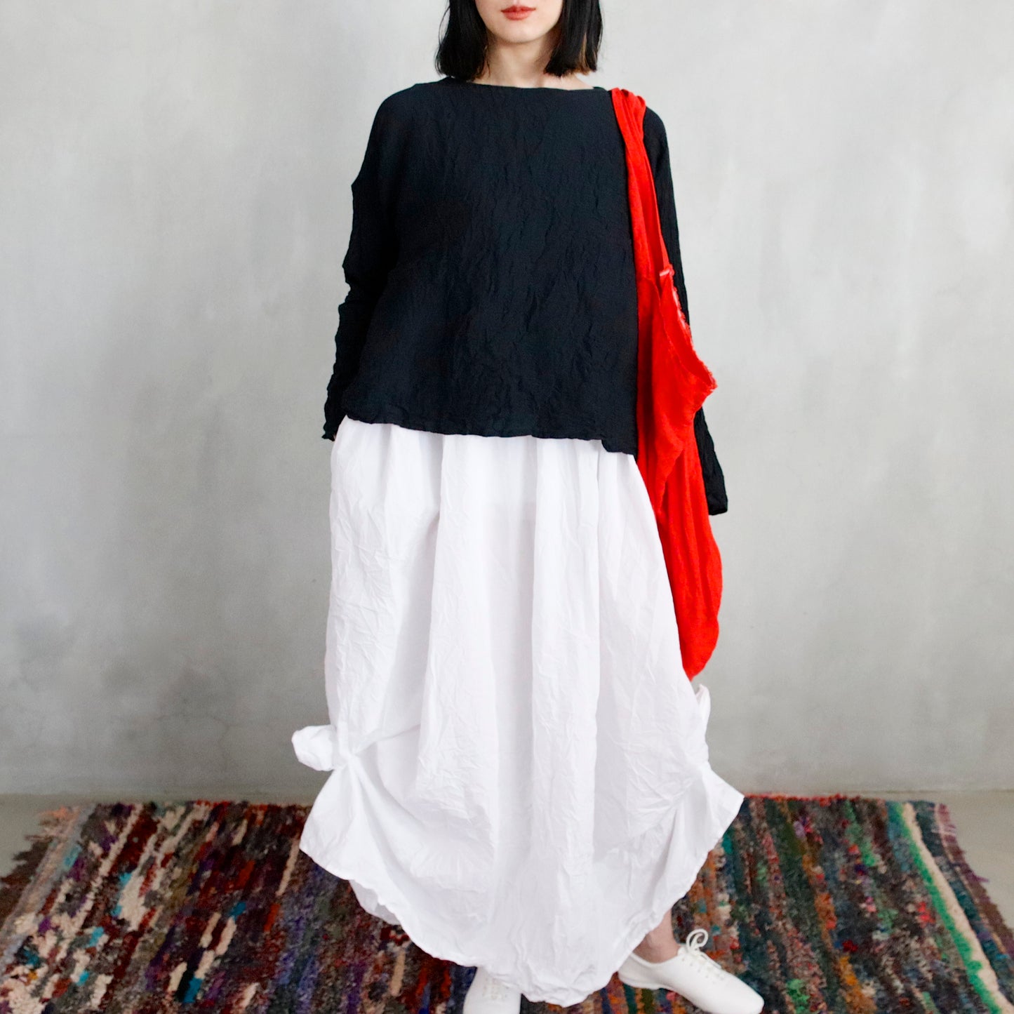 blouse not washed - black