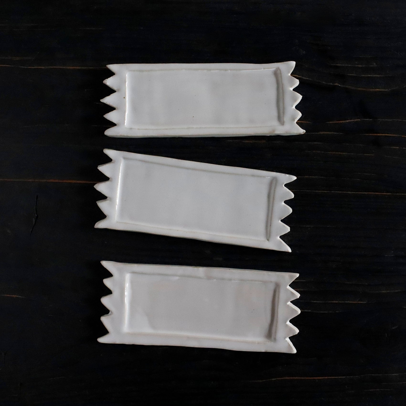 REGULAR | FLAG - Plate_M