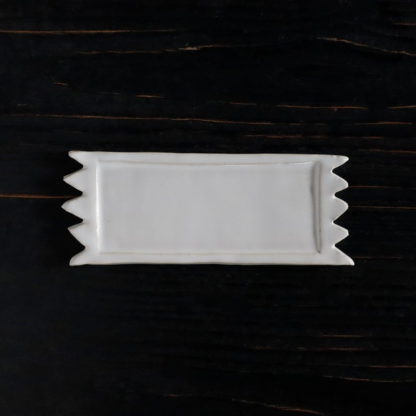 REGULAR | FLAG - Plate_M