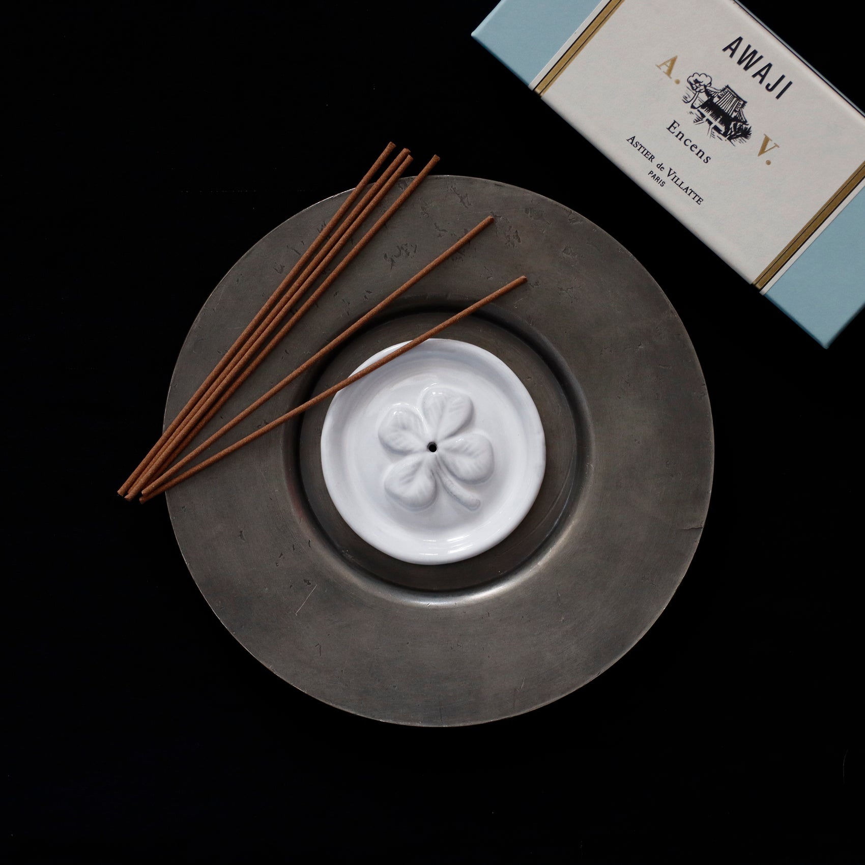 ASTIER de VILLATTE | Chance Incense Holder on Saucer Four-Leaf Clover