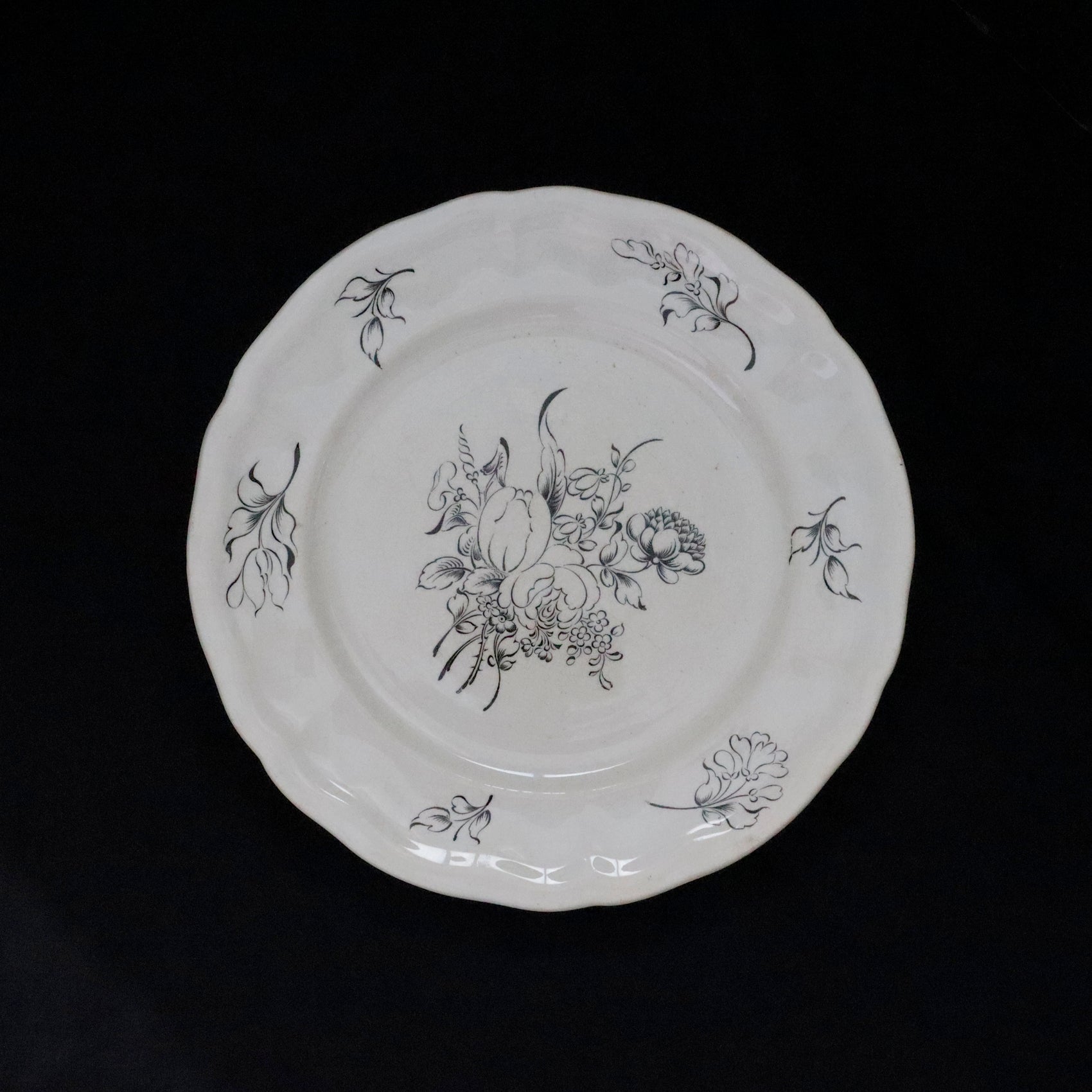 LUNEVILLE | Floral Plate Flower Lim