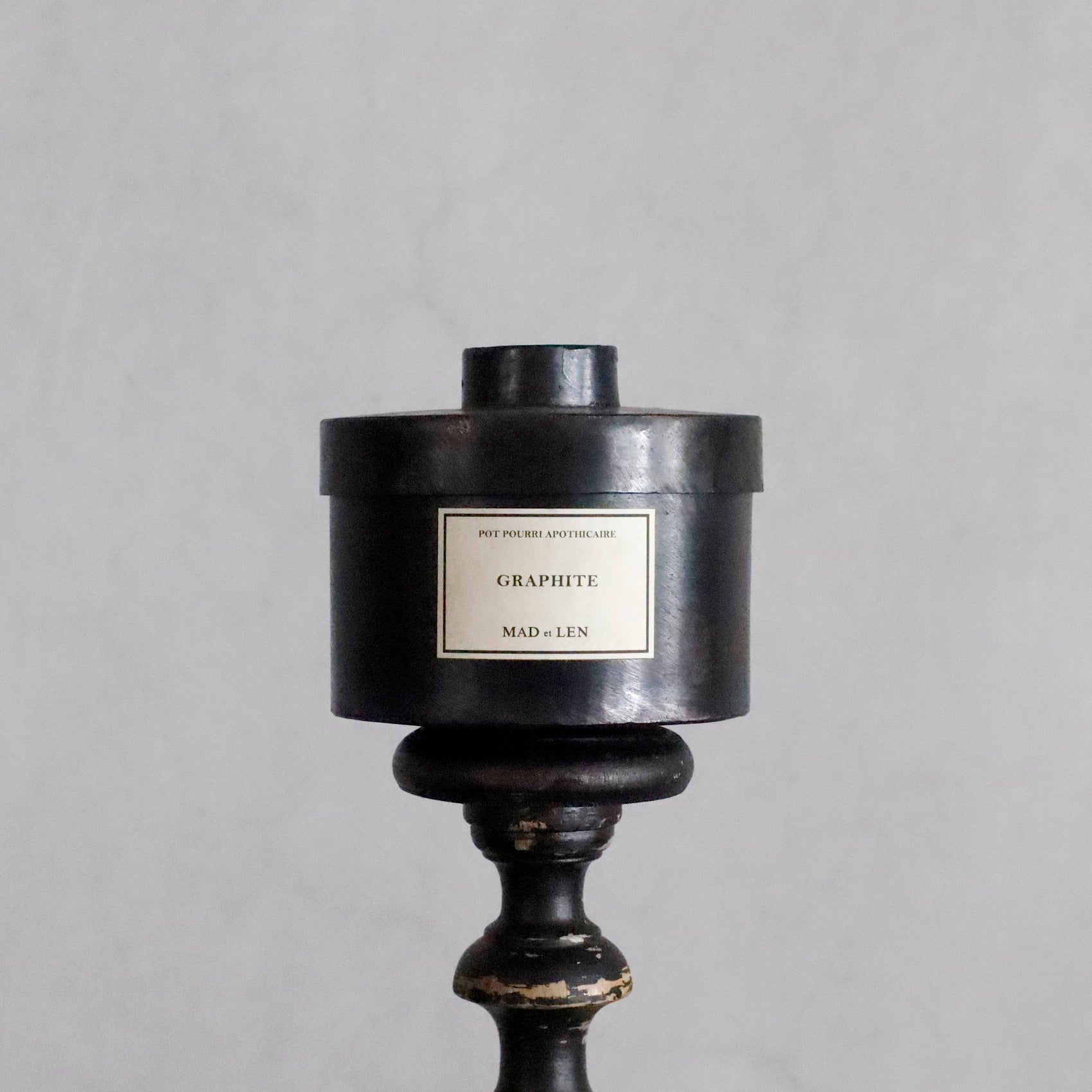 MAD ET LEN | POT POURRI APOTHICAIRE _ SMALL “GRAPHITE”