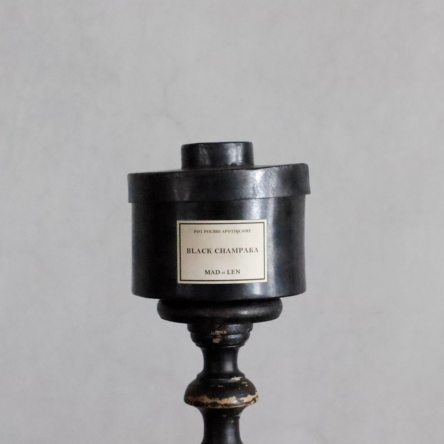 MAD ET LEN | POT POURRI APOTHICAIRE _ SMALL “BLACK CHAMPAKA”