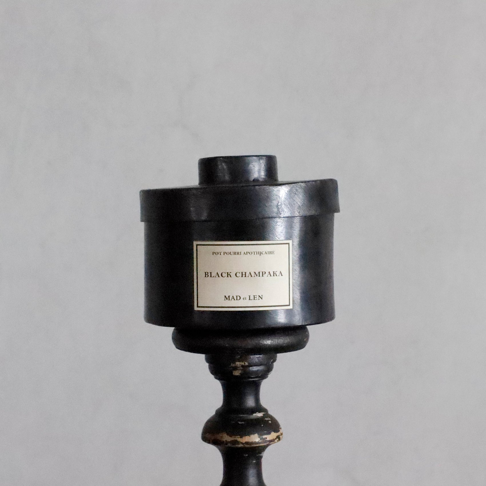 MAD ET LEN | POT POURRI APOTHICAIRE _ SMALL “BLACK CHAMPAKA”