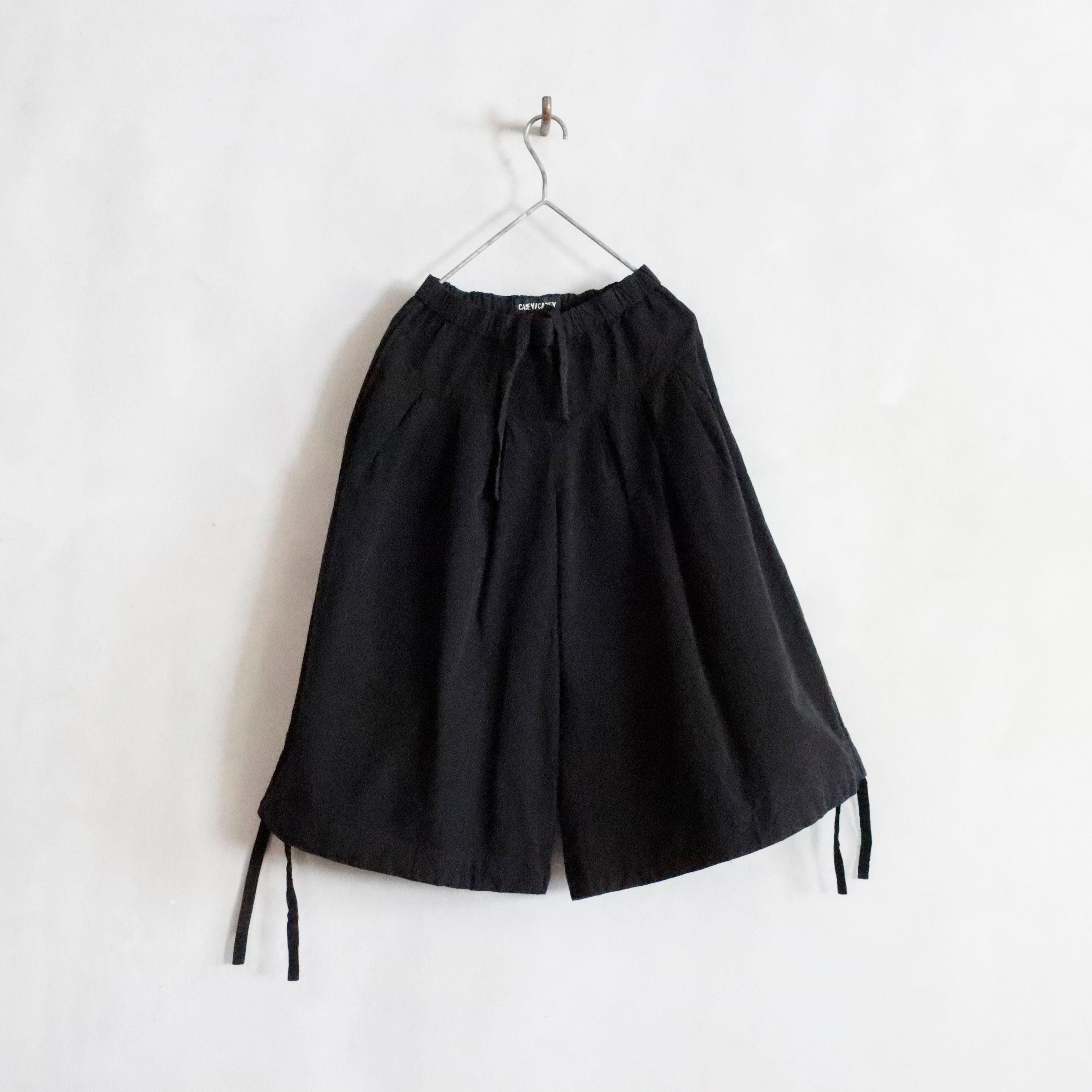 【関税込み】CASEY CASEY ブラック Pli ショートパンツ CASEY/CASEY | PLI SHORT PANTS – VISIONS
