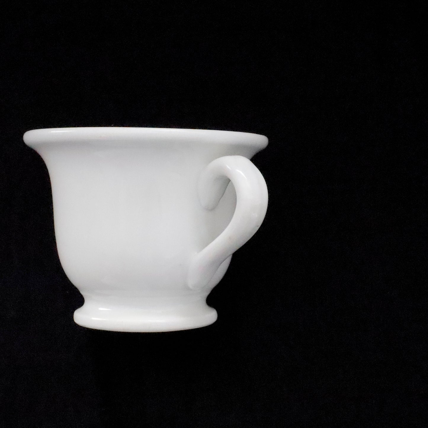 ANTIQUES | Cocoa Cup