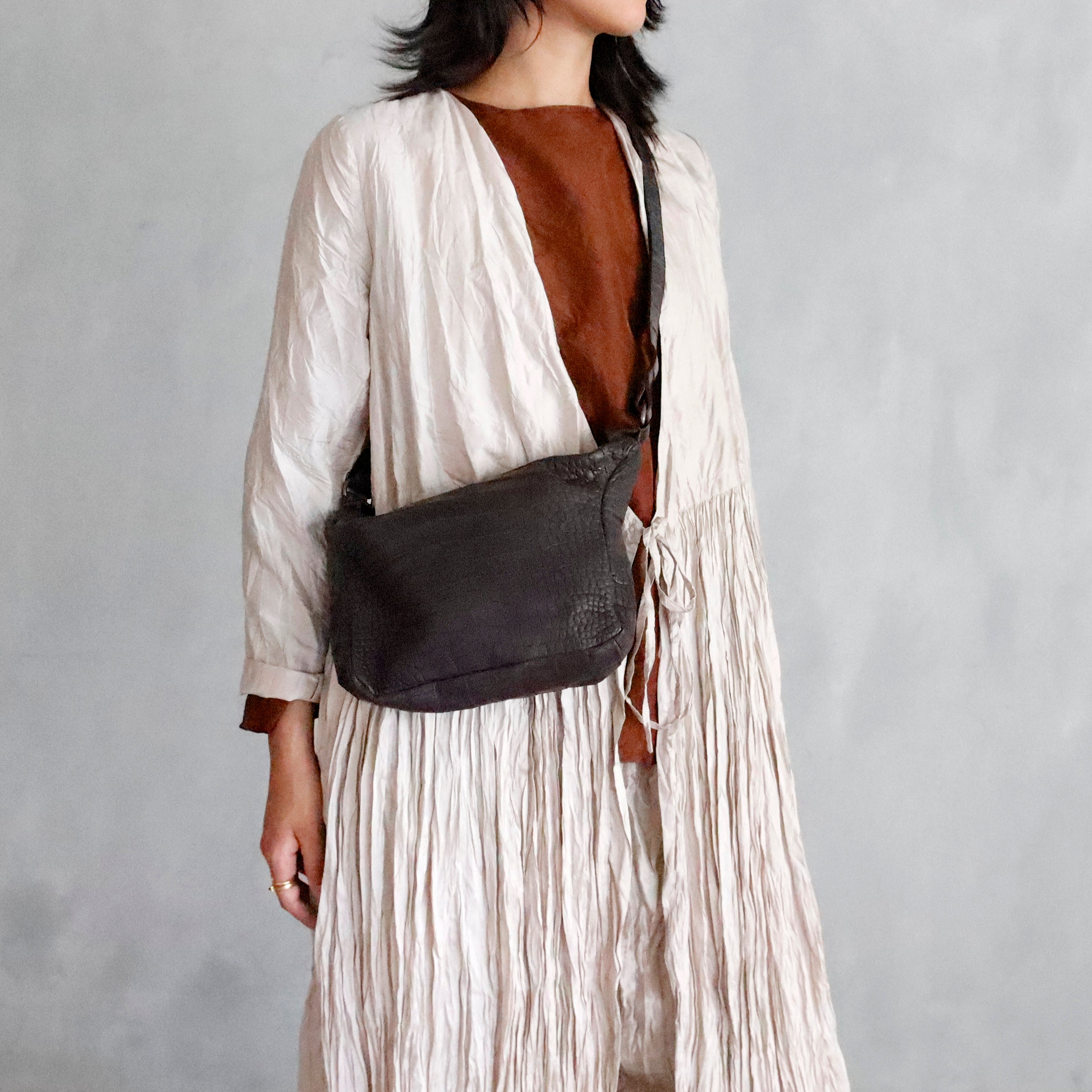 CHRISTIAN PEAU | CP 06429-1 SHOULDER BAG – VISIONS