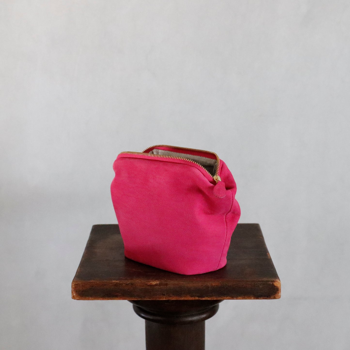 STYLE CRAFT | Pink Goat Nubuck Pouch "FP-01"